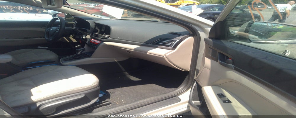 5NPD74LF3HH103335 2017 HYUNDAI ELANTRA photo no. 5