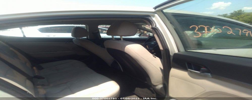 5NPD74LF3HH103335 2017 HYUNDAI ELANTRA photo no. 8