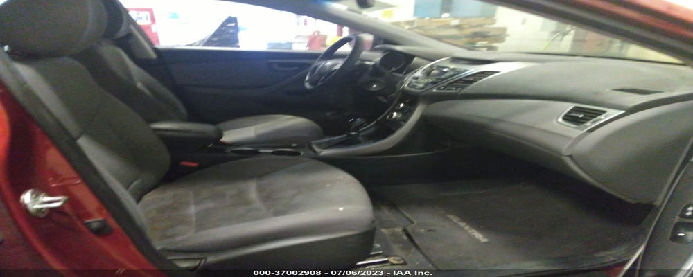 5NPDH4AE1GH745624 2016 HYUNDAI ELANTRA photo no. 5