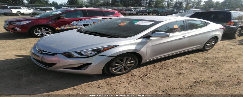 5NPDH4AE2FH616581 2015 HYUNDAI ELANTRA photo no. 2