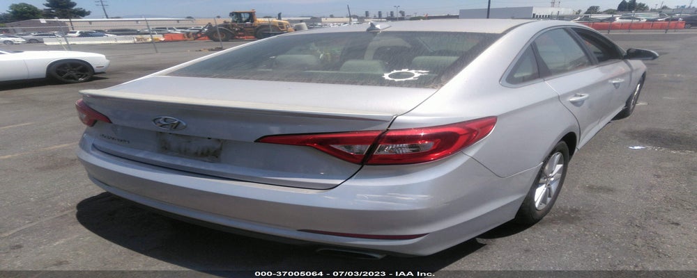 5NPE24AF7FH210133 2015 HYUNDAI SONATA photo no. 4