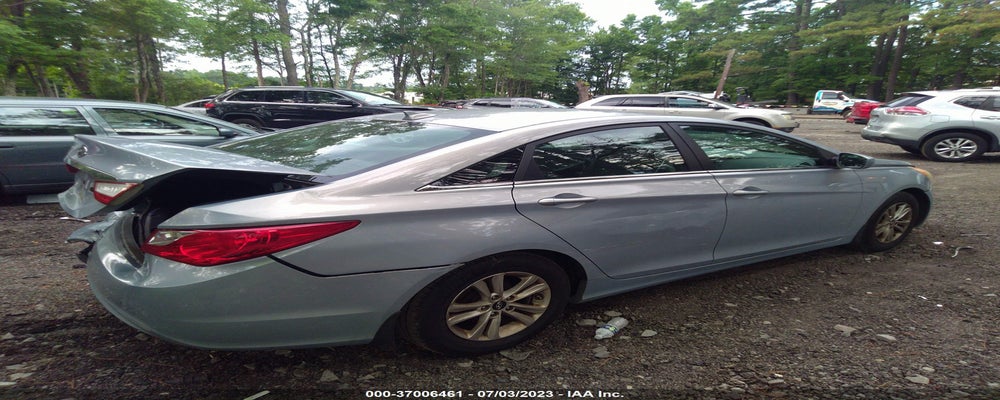 5NPEB4AC4DH581267 2013 HYUNDAI SONATA photo no. 4