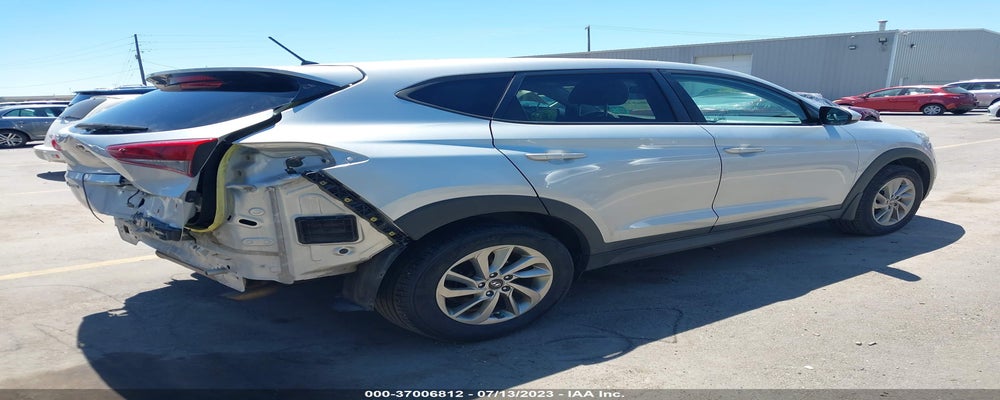 KM8J2CA43JU778901 2018 HYUNDAI TUCSON photo no. 4