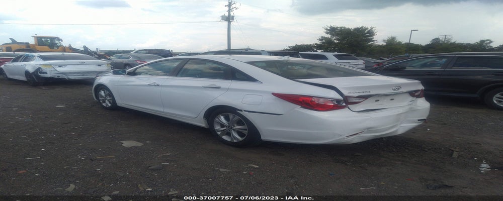 5NPEC4AC6BH259708 2011 HYUNDAI SONATA photo no. 3