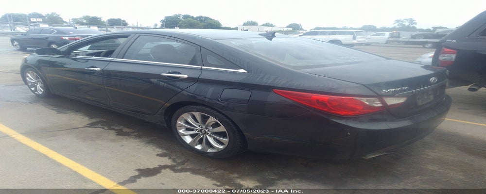 5NPEC4AC9BH102268 2011 HYUNDAI SONATA photo no. 3