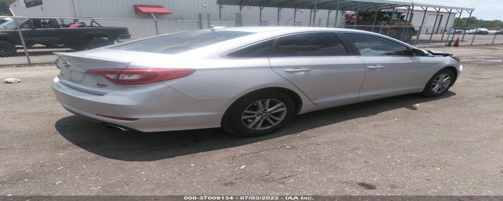 5NPE24AF8FH201778 2015 HYUNDAI SONATA photo no. 4