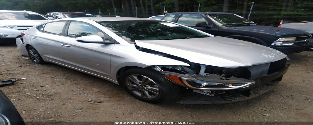 5NPD84LF2JH236560 2018 HYUNDAI ELANTRA photo no. 2