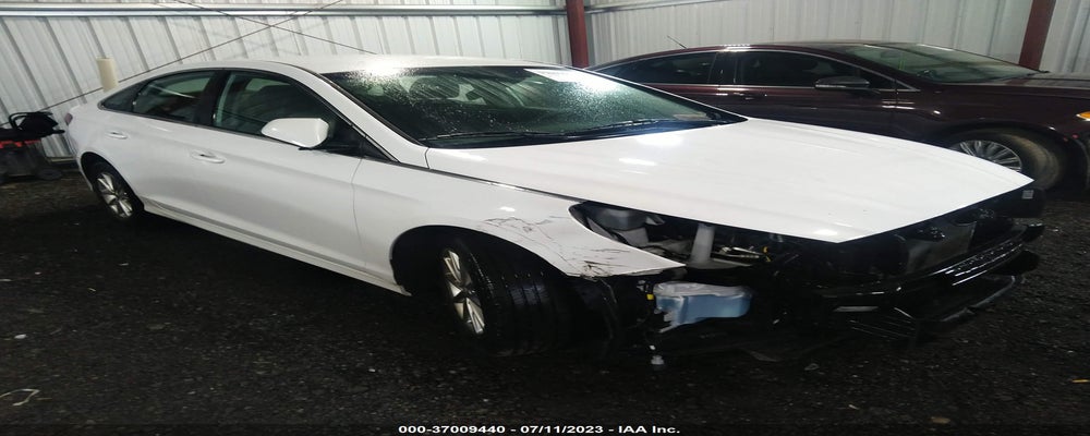 5NPE24AF7JH689128 2018 HYUNDAI SONATA photo no. 2