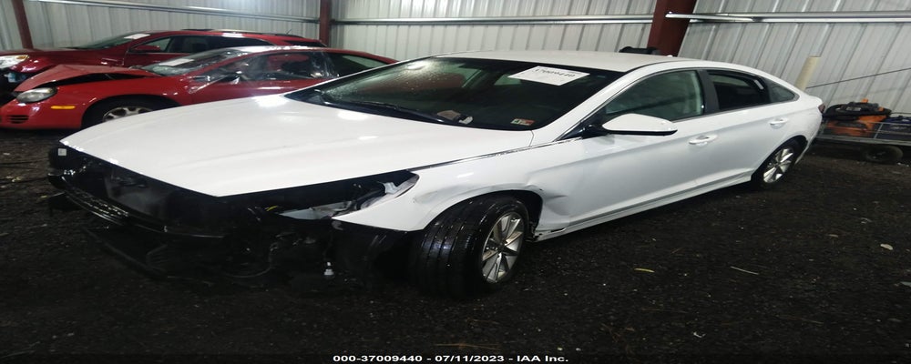 5NPE24AF7JH689128 2018 HYUNDAI SONATA photo no. 2