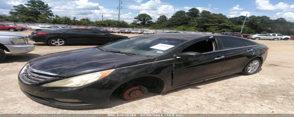 5NPEC4AC7BH144048 2011 HYUNDAI SONATA photo no. 2
