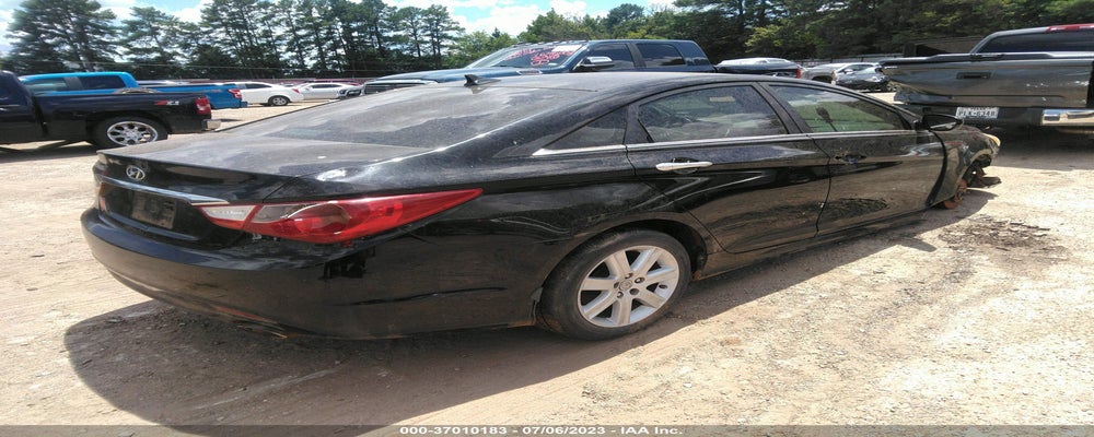 5NPEC4AC7BH144048 2011 HYUNDAI SONATA photo no. 4