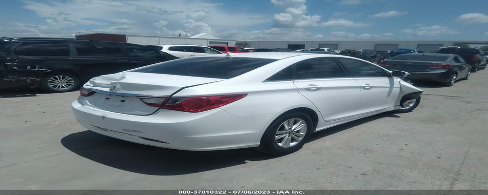 5NPEB4AC8DH800439 2013 HYUNDAI SONATA photo no. 4