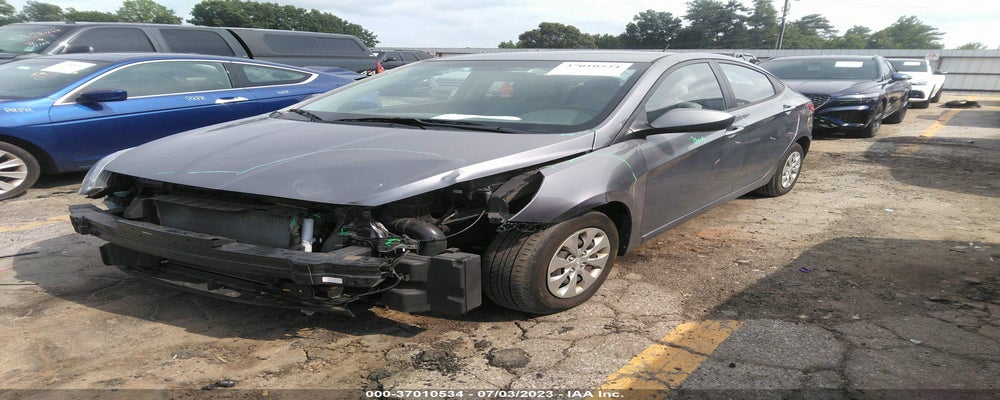 KMHCT4AEXGU985167 2016 HYUNDAI ACCENT photo no. 2