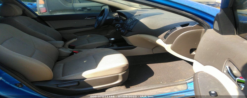 KMHDC8AEXAU065980 2010 HYUNDAI ELANTRA TOURING photo no. 5
