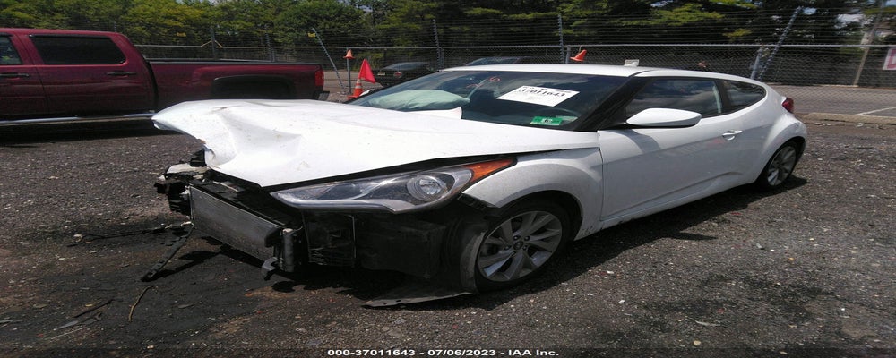 KMHTC6AD8GU266700 2016 HYUNDAI VELOSTER photo no. 2