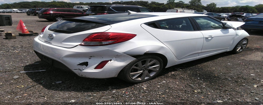 KMHTC6AD8GU266700 2016 HYUNDAI VELOSTER photo no. 4