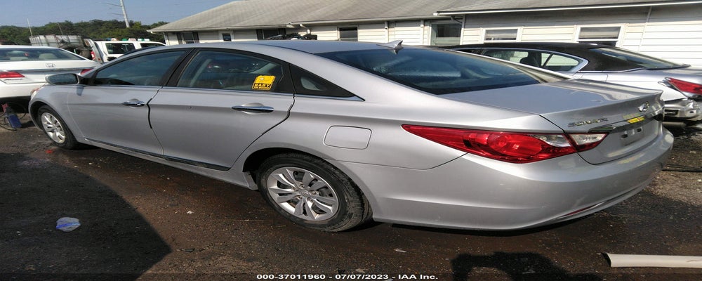 5NPEB4AC0BH202164 2011 HYUNDAI SONATA photo no. 3