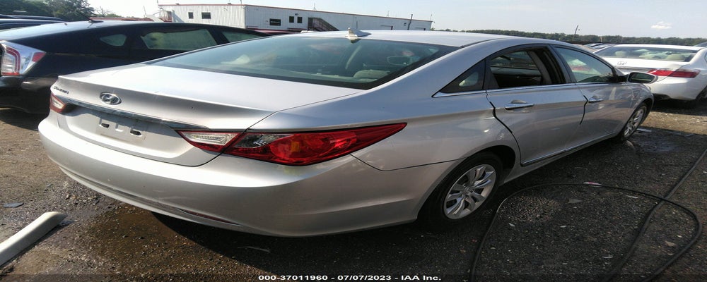 5NPEB4AC0BH202164 2011 HYUNDAI SONATA photo no. 4