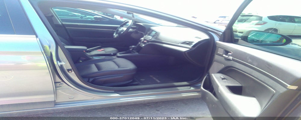 KMHD84LF0HU190996 2017 HYUNDAI ELANTRA photo no. 5