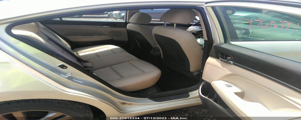 KMHD84LF7HU327318 2017 HYUNDAI ELANTRA photo no. 8