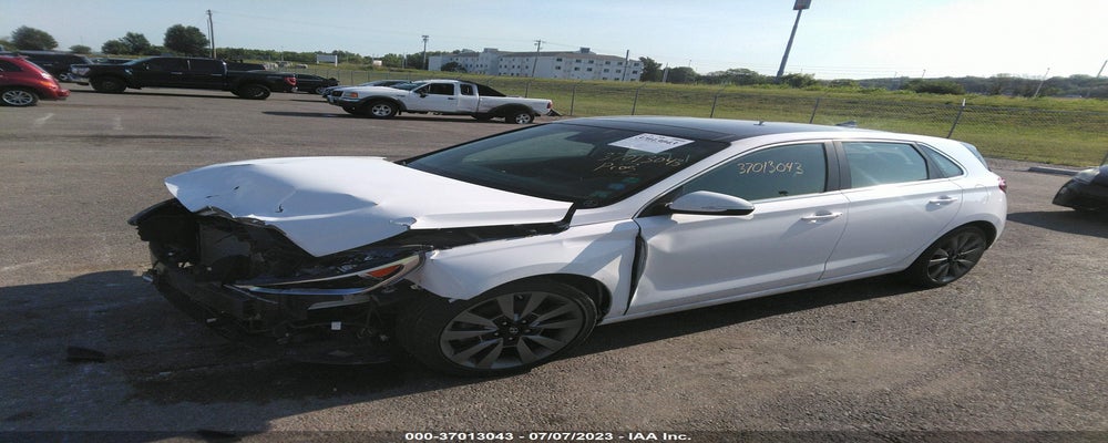 KMHH55LC0JU073141 2018 HYUNDAI ELANTRA GT photo no. 2