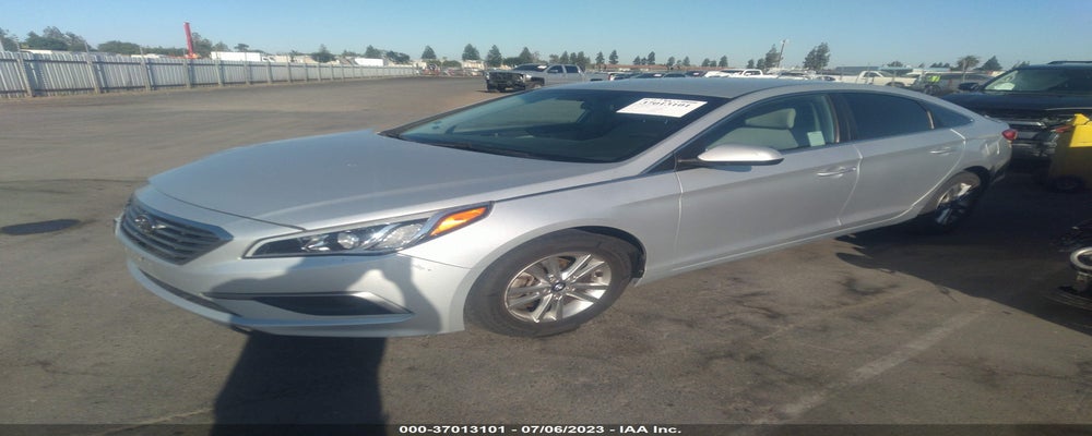 5NPE24AF1HH465718 2017 HYUNDAI SONATA photo no. 2