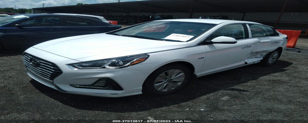 KMHE24L30KA093298 2019 HYUNDAI SONATA HYBRID photo no. 2