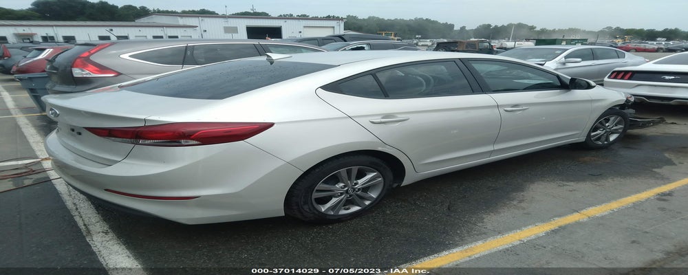 5NPD84LF7HH053763 2017 HYUNDAI ELANTRA photo no. 4