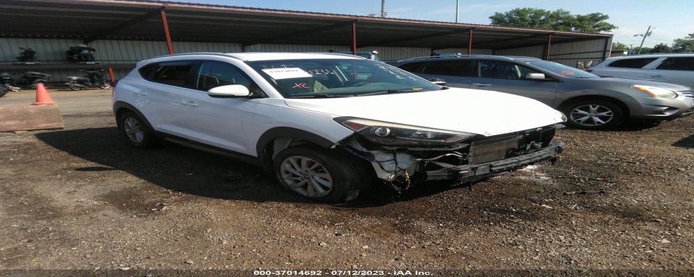 KM8J33A21GU076516 2016 HYUNDAI TUCSON photo no. 2