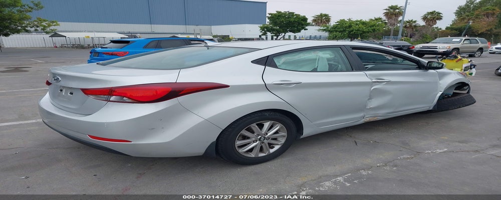 5NPDH4AE6FH609312 2015 HYUNDAI ELANTRA photo no. 4