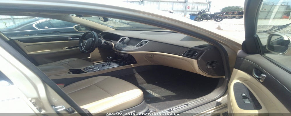 KMHGC4DF5BU126082 2011 HYUNDAI GENESIS photo no. 5