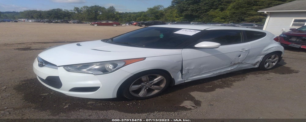 KMHTC6AD6CU036132 2012 HYUNDAI VELOSTER photo no. 2