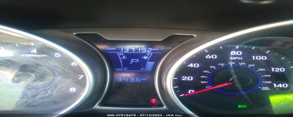 KMHTC6AD6CU036132 2012 HYUNDAI VELOSTER photo no. 7