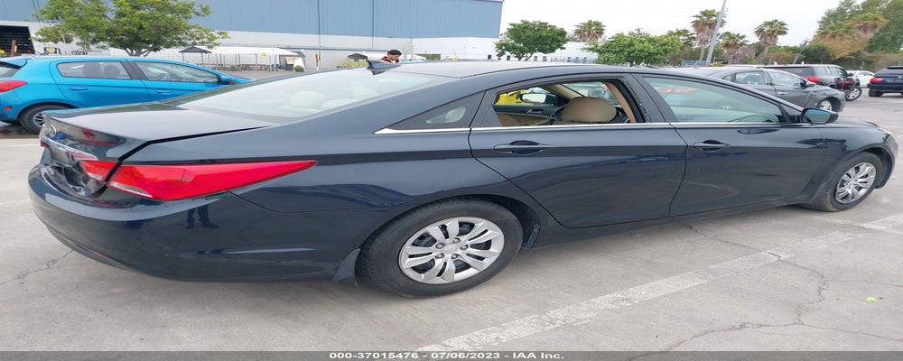 5NPEB4AC3CH383911 2012 HYUNDAI SONATA photo no. 4