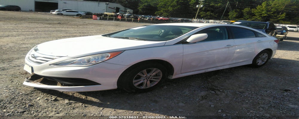 5NPEB4AC0EH876805 2014 HYUNDAI SONATA photo no. 2