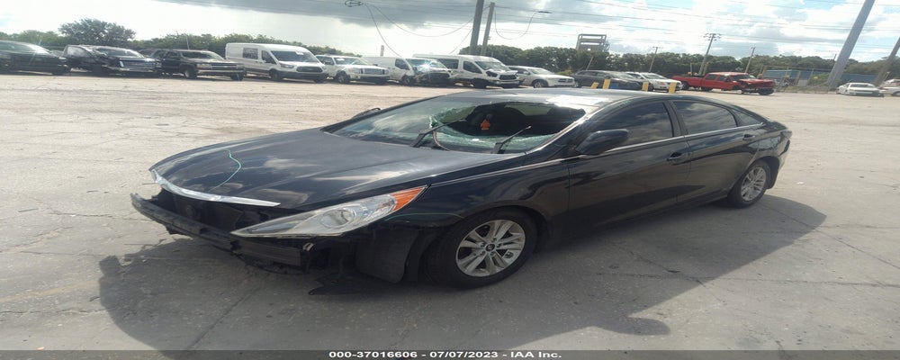 5NPEB4AC9DH703587 2013 HYUNDAI SONATA photo no. 2