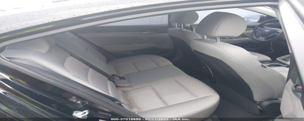 KMHD84LF1HU075744 2017 HYUNDAI ELANTRA photo no. 8