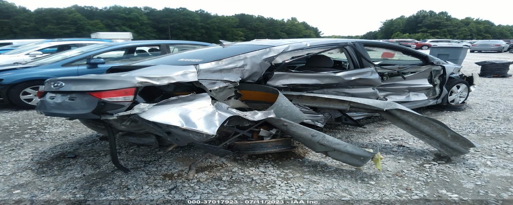 KMHDH4AE1DU932228 2013 HYUNDAI ELANTRA photo no. 4