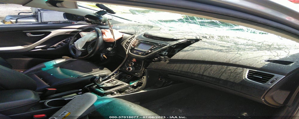 KMHDH4AE7FU329061 2015 HYUNDAI ELANTRA photo no. 5