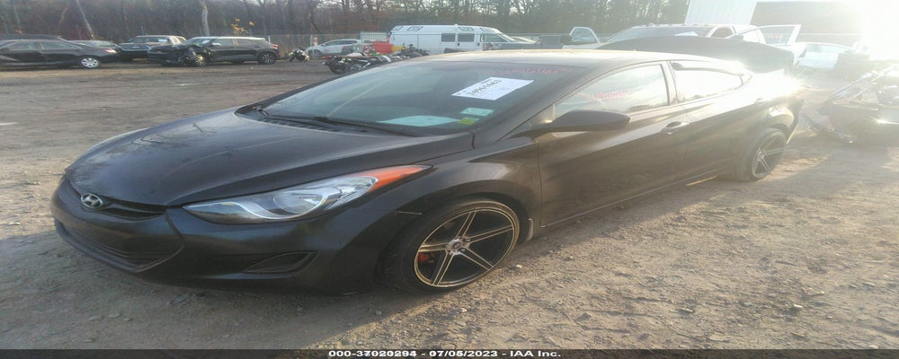 KMHDH4AE3DU631234 2013 HYUNDAI ELANTRA photo no. 2