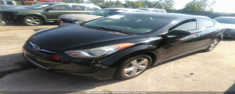 5NPDH4AE8DH381181 2013 HYUNDAI ELANTRA photo no. 2