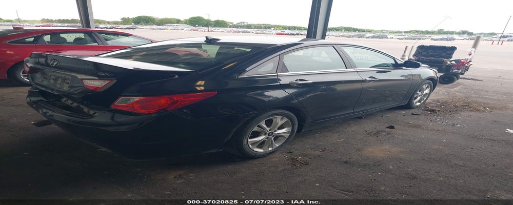 5NPEC4AB1BH294079 2011 HYUNDAI SONATA photo no. 4
