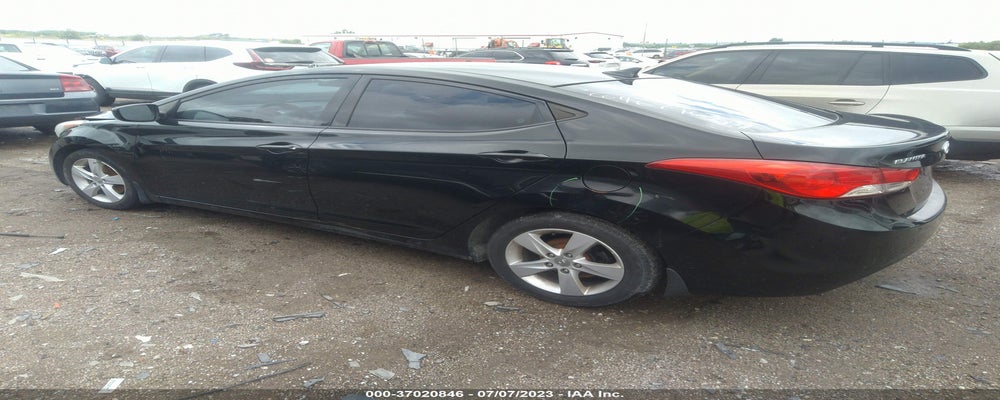 5NPDH4AE8DH409528 2013 HYUNDAI ELANTRA photo no. 3