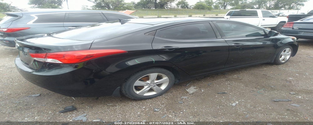 5NPDH4AE8DH409528 2013 HYUNDAI ELANTRA photo no. 4