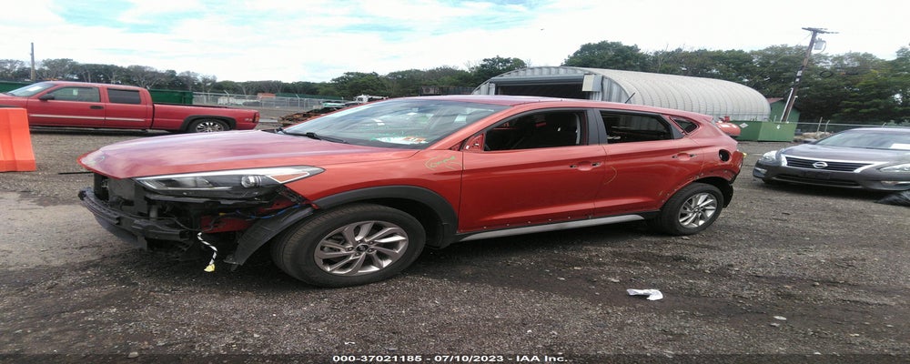 KM8J3CA44HU440379 2017 HYUNDAI TUCSON photo no. 2