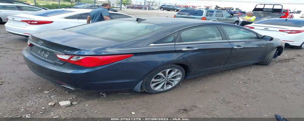 5NPEC4AB9DH673964 2013 HYUNDAI SONATA photo no. 4