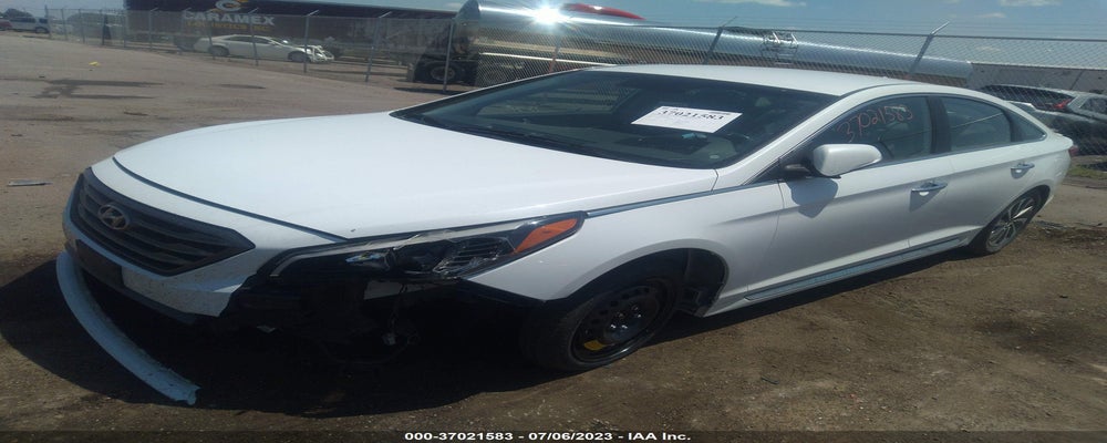 5NPE34AF2FH067069 2015 HYUNDAI SONATA photo no. 2