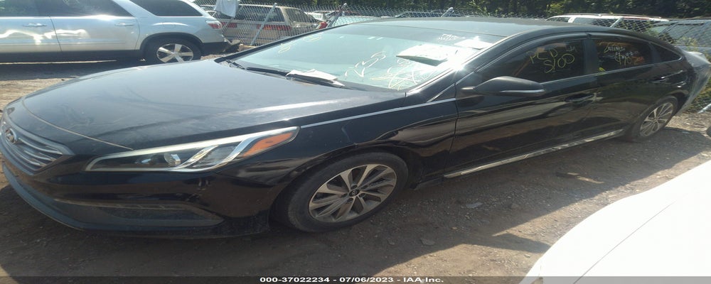 5NPE34AF6FH027870 2015 HYUNDAI SONATA photo no. 2