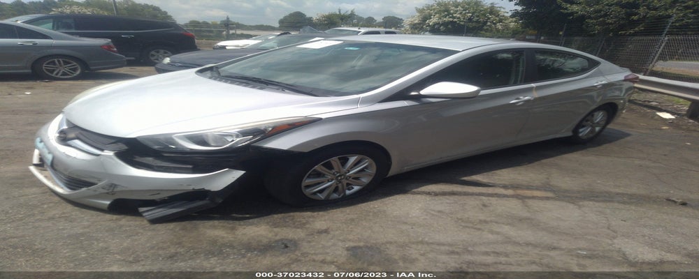5NPDH4AE1FH639057 2015 HYUNDAI ELANTRA photo no. 2