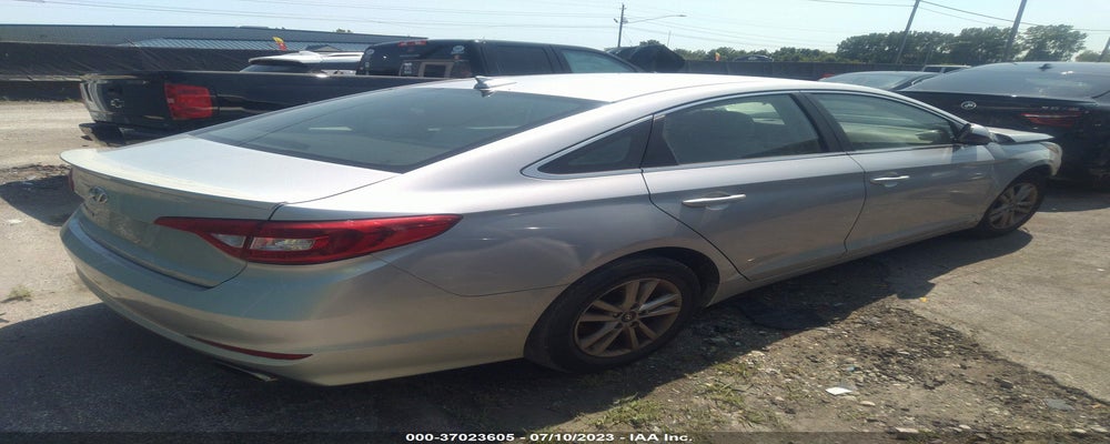 5NPE24AF5FH176807 2015 HYUNDAI SONATA photo no. 4
